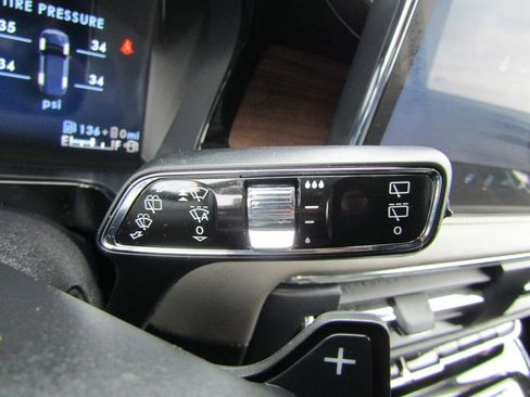 Used 2025 Lincoln Corsair Grand Touring w/ Equipment Group 301A image 25