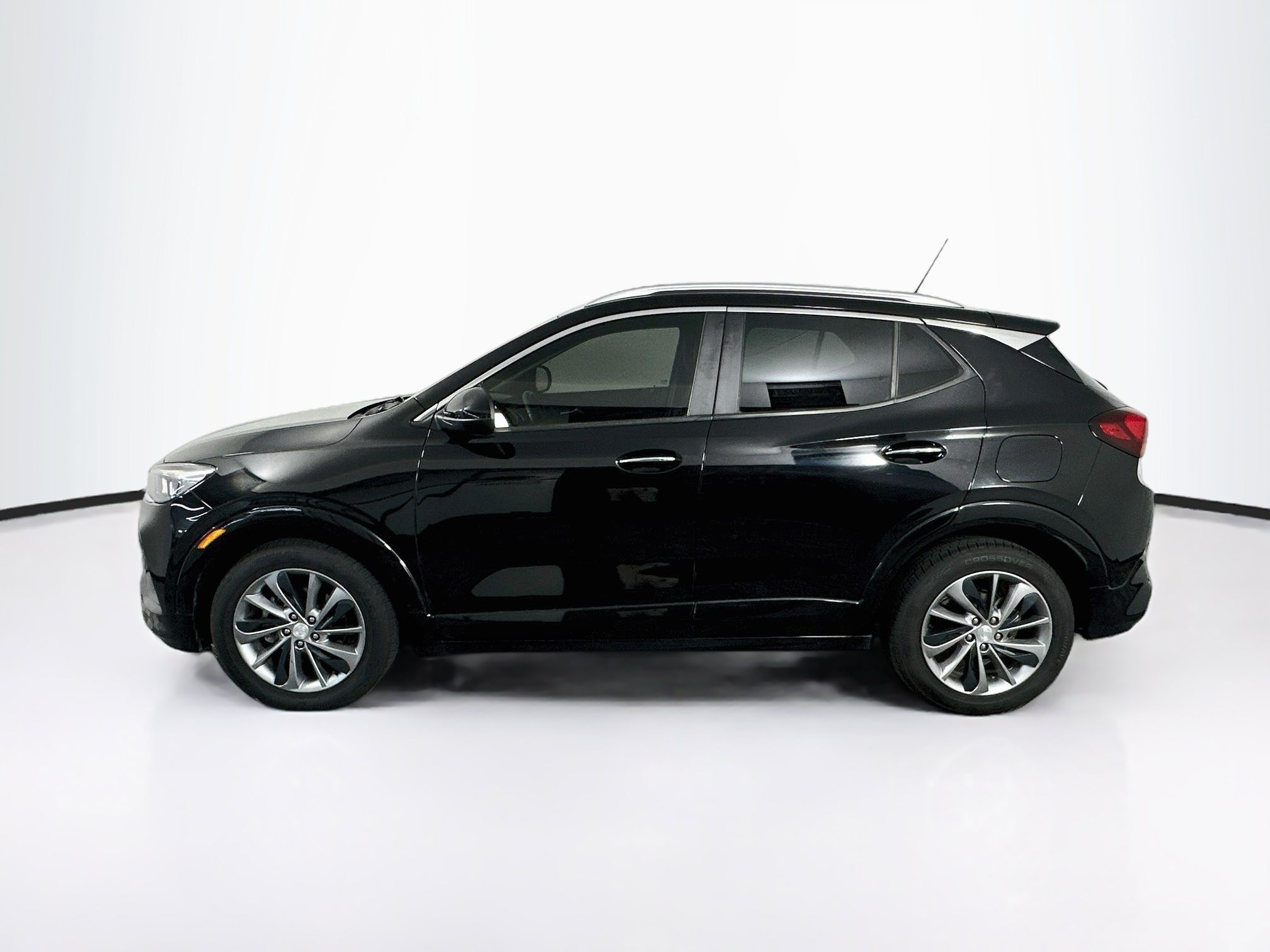 Used 2020 Buick Encore GX Select w/ Sport Touring Package FWD image 4