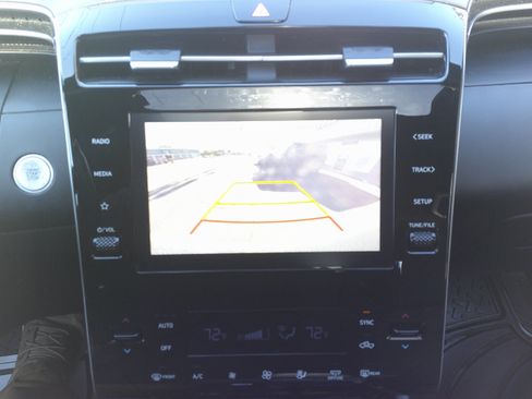 Used 2022 Hyundai Santa Cruz SEL Premium image 30