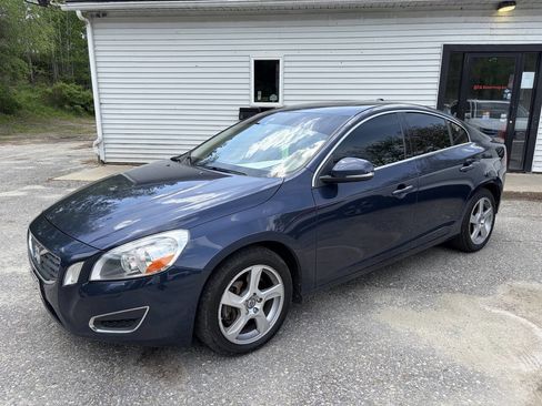 Used 2013 Volvo S60 T5 AWD/4WD image 2