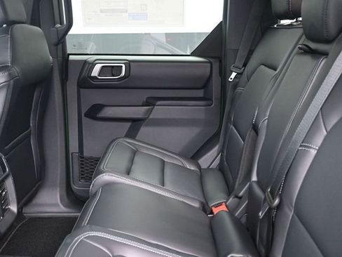 New 2025 Ford Bronco Outer Banks image 7