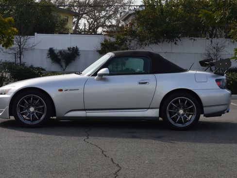 Used 2005 Honda S2000 Convertible 2D image 4