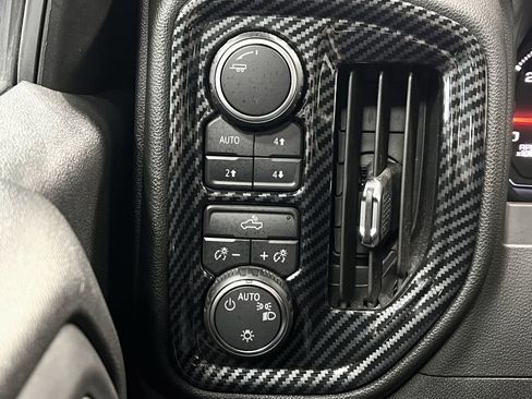 Used 2020 Chevrolet Silverado 1500 Custom Trail Boss image 28