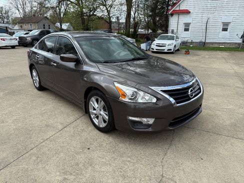 Used 2013 Nissan Altima 2.5 SV image 5