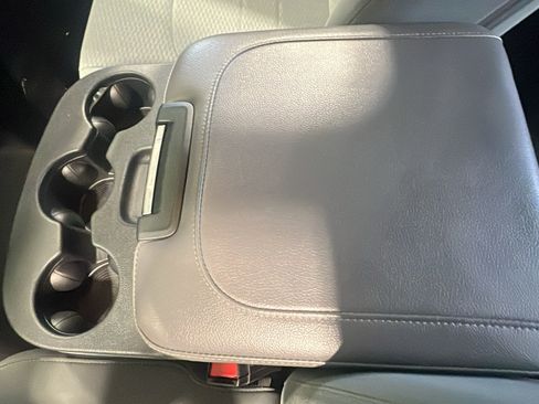 Used 2018 RAM 2500 SLT AWD/4WD image 12