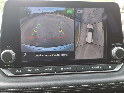 Used 2021 Nissan Rogue SV image 10