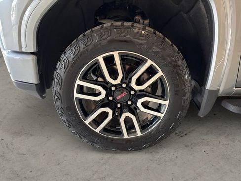Used 2023 GMC Sierra 1500 AT4 w/ AT4 Preferred Package AWD/4WD image 15