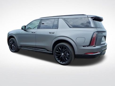 New 2026 Cadillac Escalade IQL Sport 2 w/ LPO, ONYX Package AWD/4WD image 4