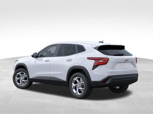 New 2026 Chevrolet Trax LS FWD image 3