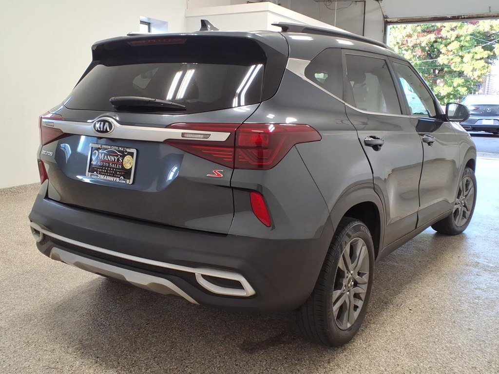 Used 2021 Kia Seltos S FWD image 4