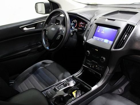 Used 2020 Ford Edge SE image 29