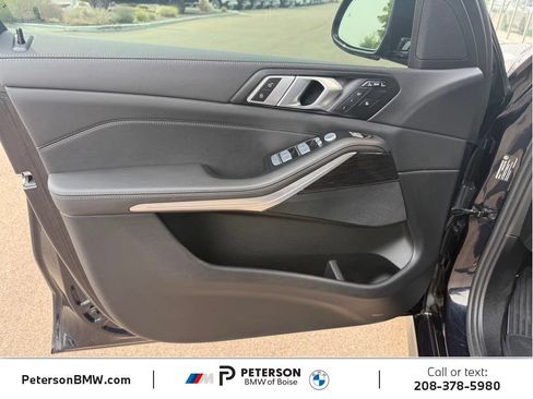 Used 2025 BMW X7 xDrive40i w/ M Sport Package AWD/4WD image 18