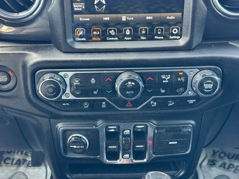 Used 2021 Jeep Wrangler Unlimited Sahara AWD/4WD image 24