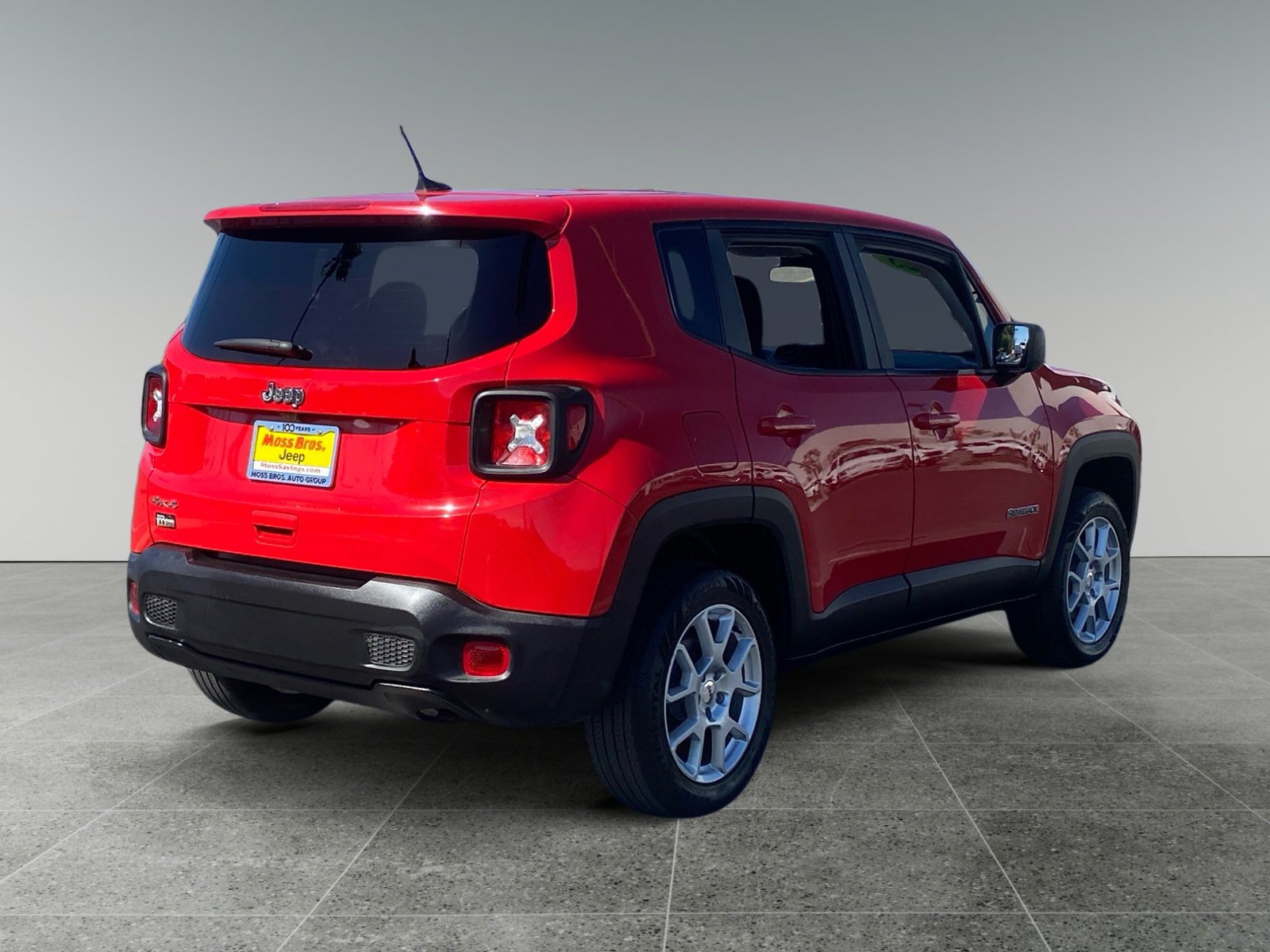 Used 2023 Jeep Renegade Latitude AWD/4WD image 5