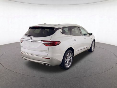Used 2018 Buick Enclave Avenir w/ Avenir Technology Package FWD image 4