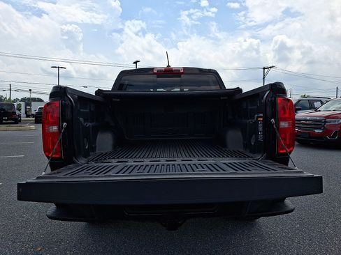 Used 2017 Chevrolet Colorado Z71 AWD/4WD image 30