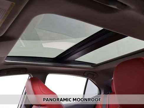 Used 2020 Toyota Camry XSE FWD image 3