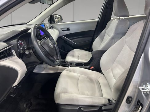 Used 2023 Toyota Corolla Cross L image 10