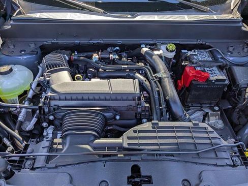 New 2025 Ford Maverick Lariat w/ 4K Tow Package image 16