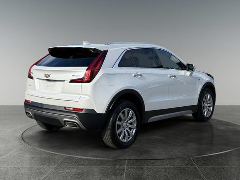 Used 2023 Cadillac XT4 Premium Luxury w/ Technology Package AWD/4WD image 9