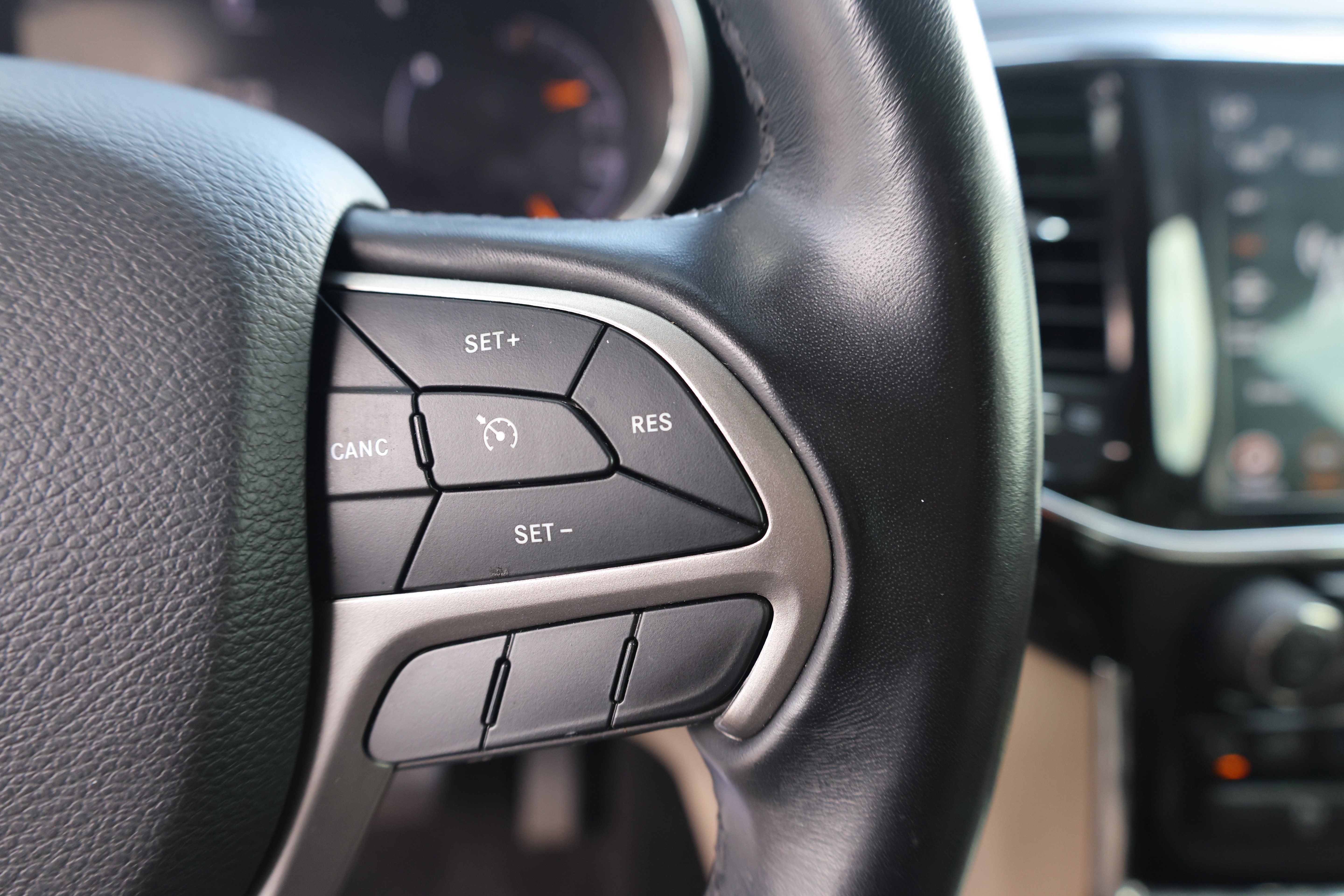 Used 2022 Jeep Grand Cherokee Laredo E AWD/4WD image 25