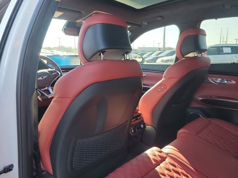 Used 2025 Genesis GV70 3.5T Sport w/ Sport Prestige Package image 12