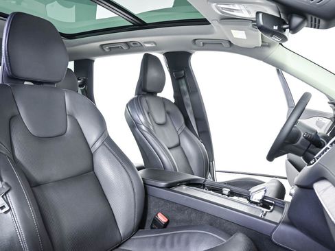 Certified 2023 Volvo XC90 B6 Ultimate w/ Protection Package Premier AWD/4WD image 23
