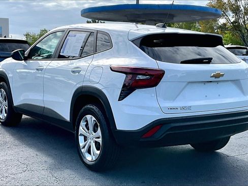 Certified 2024 Chevrolet Trax LS FWD image 3