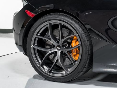 Used 2020 McLaren 720S Performance RWD image 44