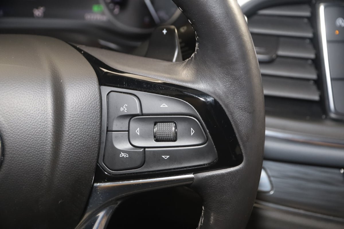 Used 2024 Buick Enclave Premium FWD image 29