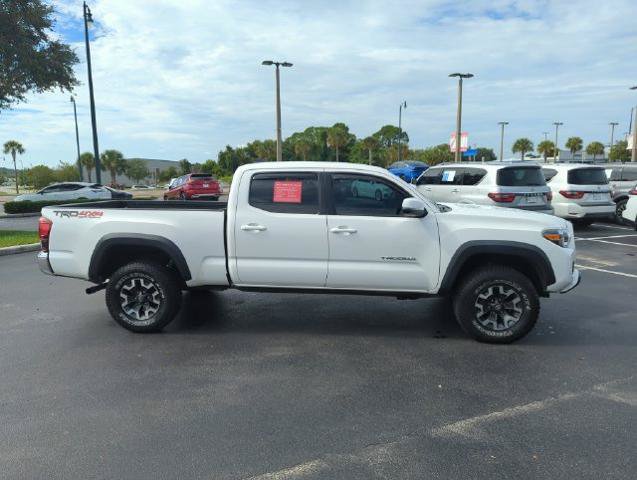 Used 2019 Toyota Tacoma TRD Off-Road AWD/4WD image 3