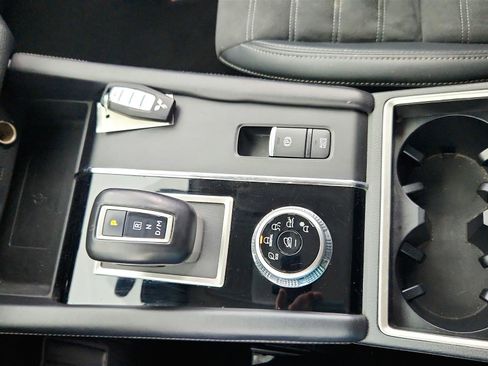 Used 2024 Mitsubishi Outlander FWD image 31