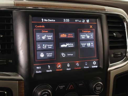 Used 2018 RAM 1500 Laramie w/ Convenience Group AWD/4WD image 7