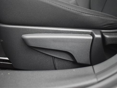 Used 2025 Nissan Sentra S image 26