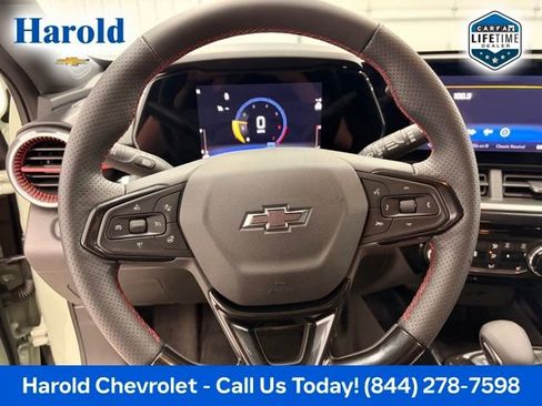 Used 2024 Chevrolet Trax RS w/ Driver Confidence Package FWD image 16