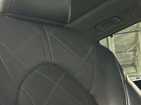 Used 2024 Toyota Highlander Platinum AWD/4WD image 64