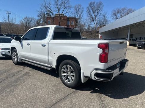 Used 2019 Chevrolet Silverado 1500 High Country w/ Technology Package image 18