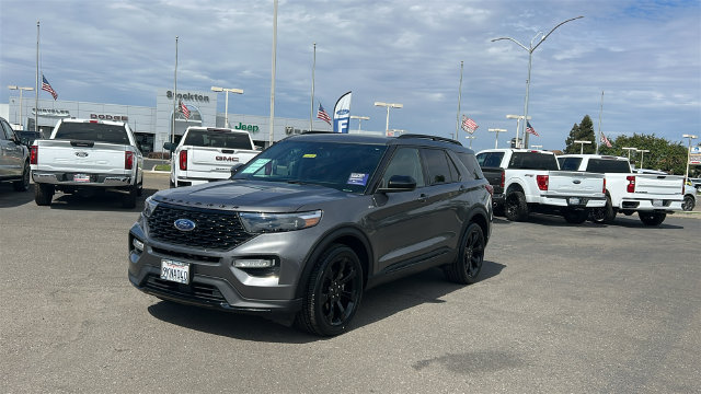 Certified 2023 Ford Explorer ST-Line w/ Class IV Trailer Tow Package AWD/4WD image 8