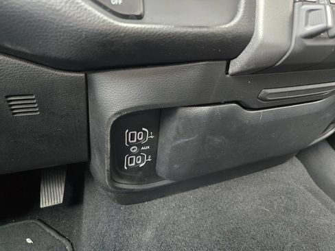 Used 2025 RAM 1500 Big Horn AWD/4WD image 32