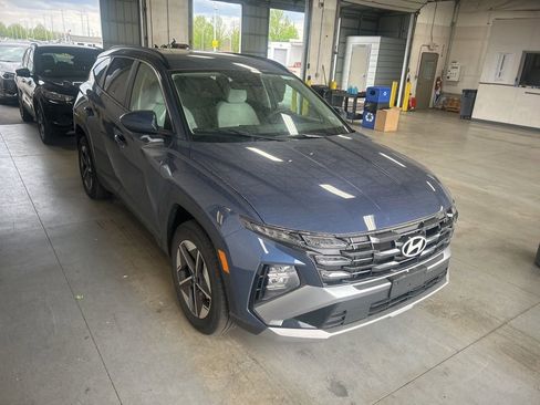 Certified 2025 Hyundai Tucson SEL AWD/4WD image 7