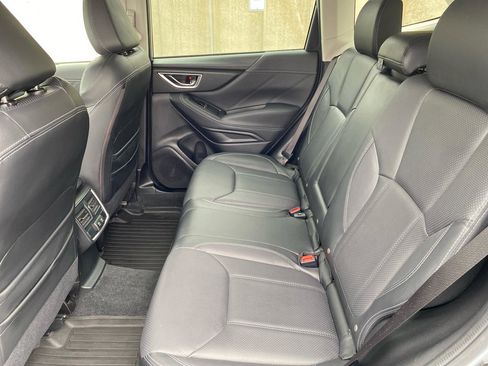 Used 2020 Subaru Forester Limited image 8