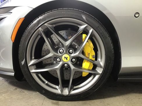 Certified 2022 Ferrari Roma RWD image 11