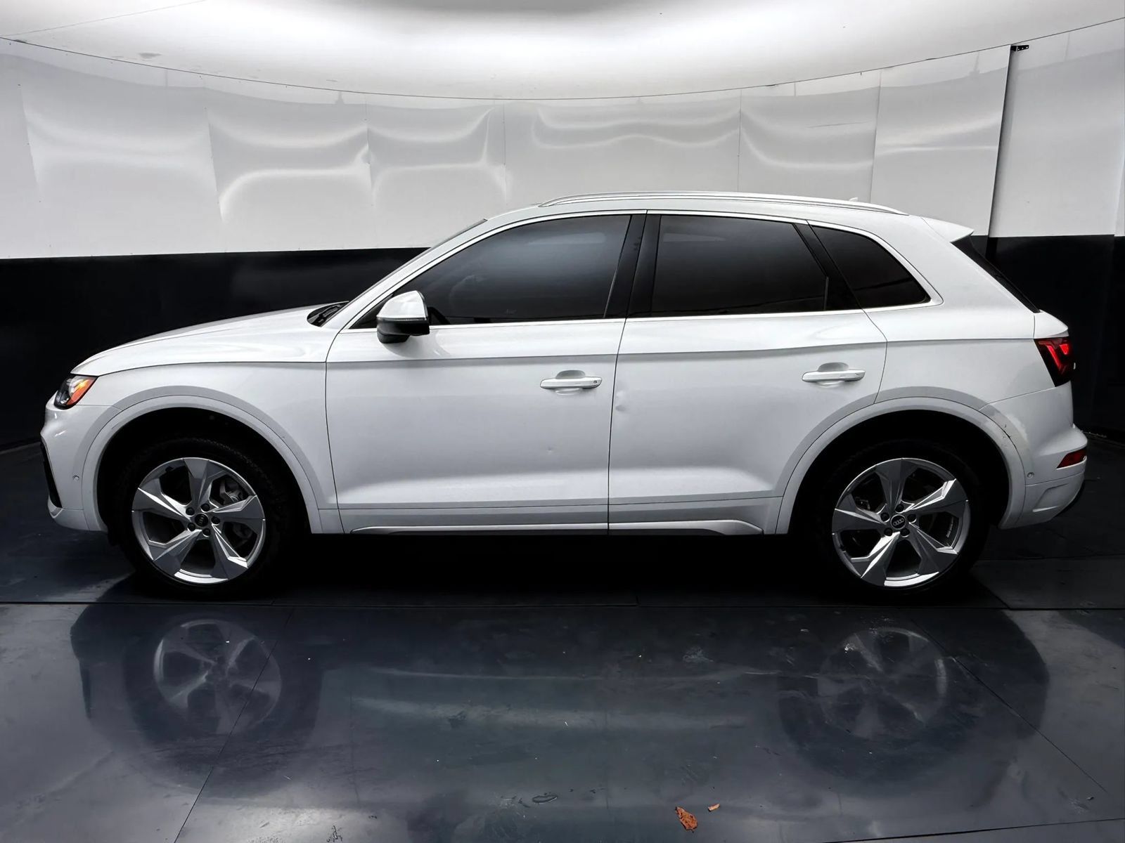 Used 2021 Audi Q5 Prestige w/ Prestige Package AWD/4WD image 5