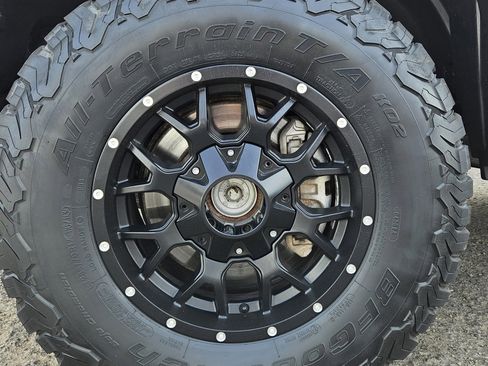 Used 2017 Ford F150 XL w/ Equipment Group 101A Mid image 10