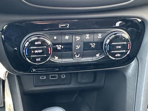 Used 2023 Buick Encore GX Select image 15