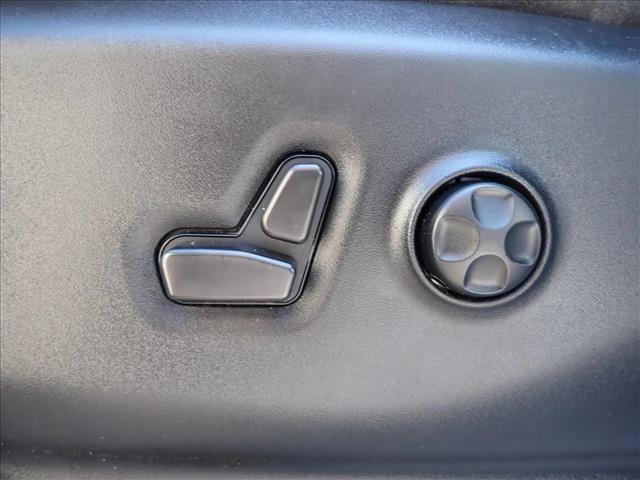 Used 2023 Chrysler Pacifica Touring-L AWD/4WD image 14