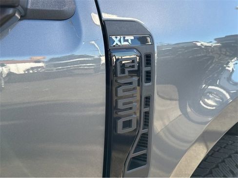 New 2025 Ford F250 XLT w/ Black Appearance Package image 15