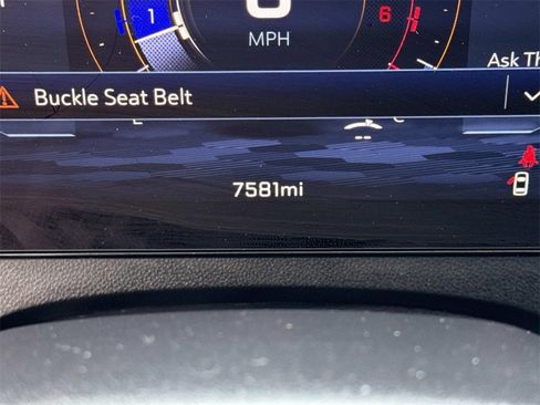 Used 2026 Chevrolet Traverse LT image 14