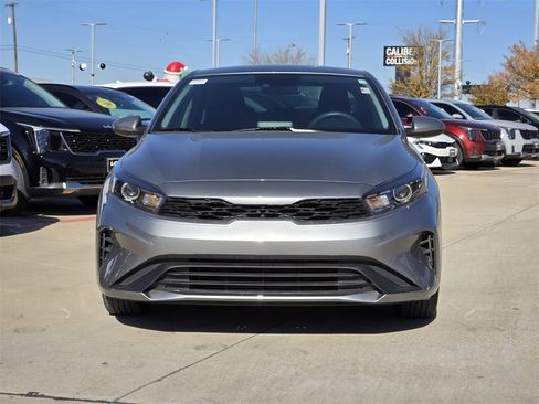 Certified 2022 Kia Forte LXS image 11