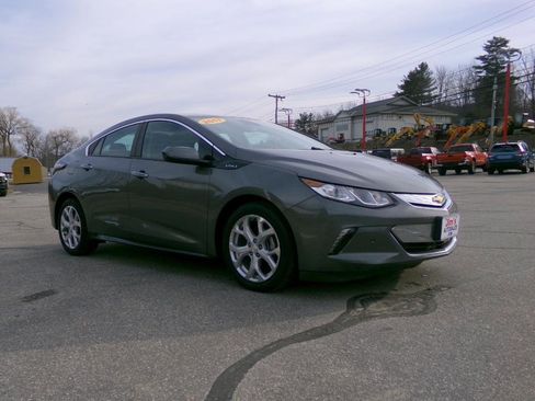 Used 2017 Chevrolet Volt Premier w/ Driver Confidence II Package FWD image 5